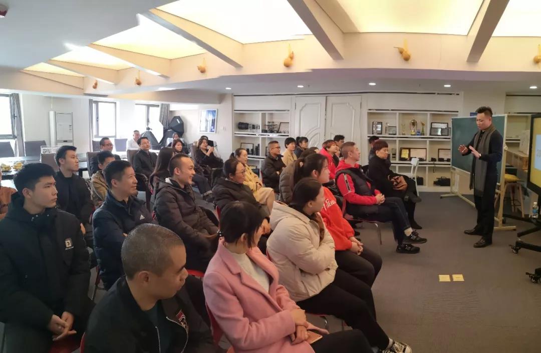 6966集团-不凡成就非凡,相信品牌的力量